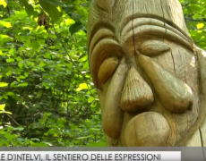 Il sentiero delle espressioni: a passeggio tra le opere dei mascherai